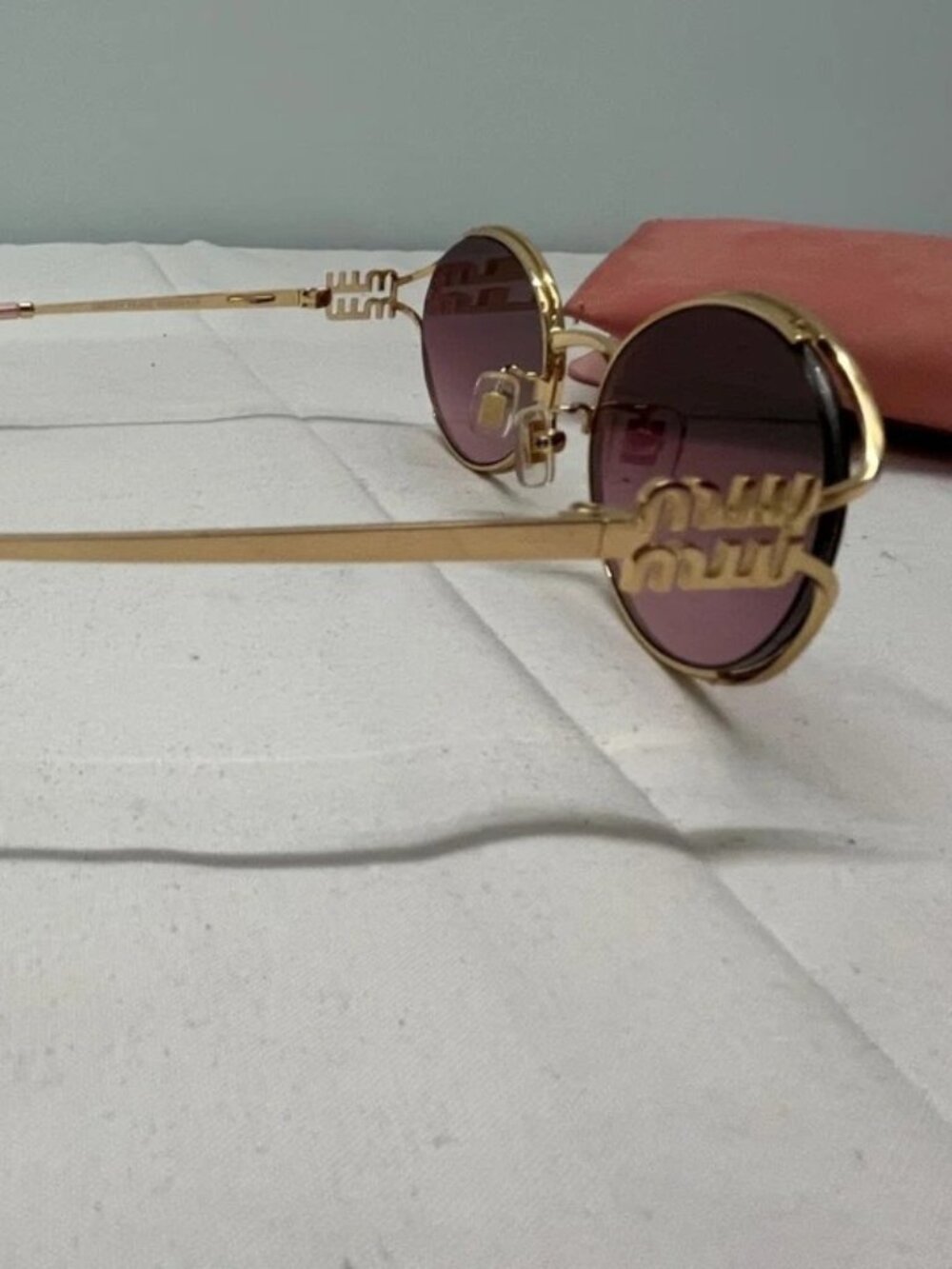 Miu Miu Italy Gold Metal Wire Frame Oval Sunglasses Berry Pink Tint Lens